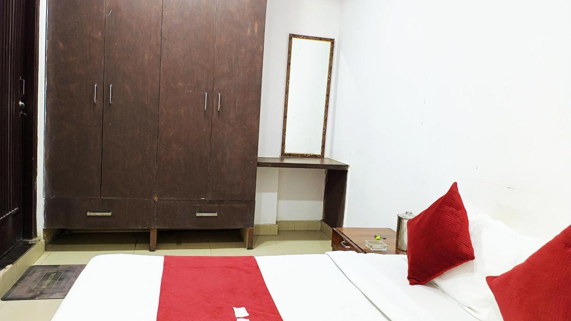 Hotel Maharaja Inn - Lajpat Nagar I ニューデリー エクステリア 写真