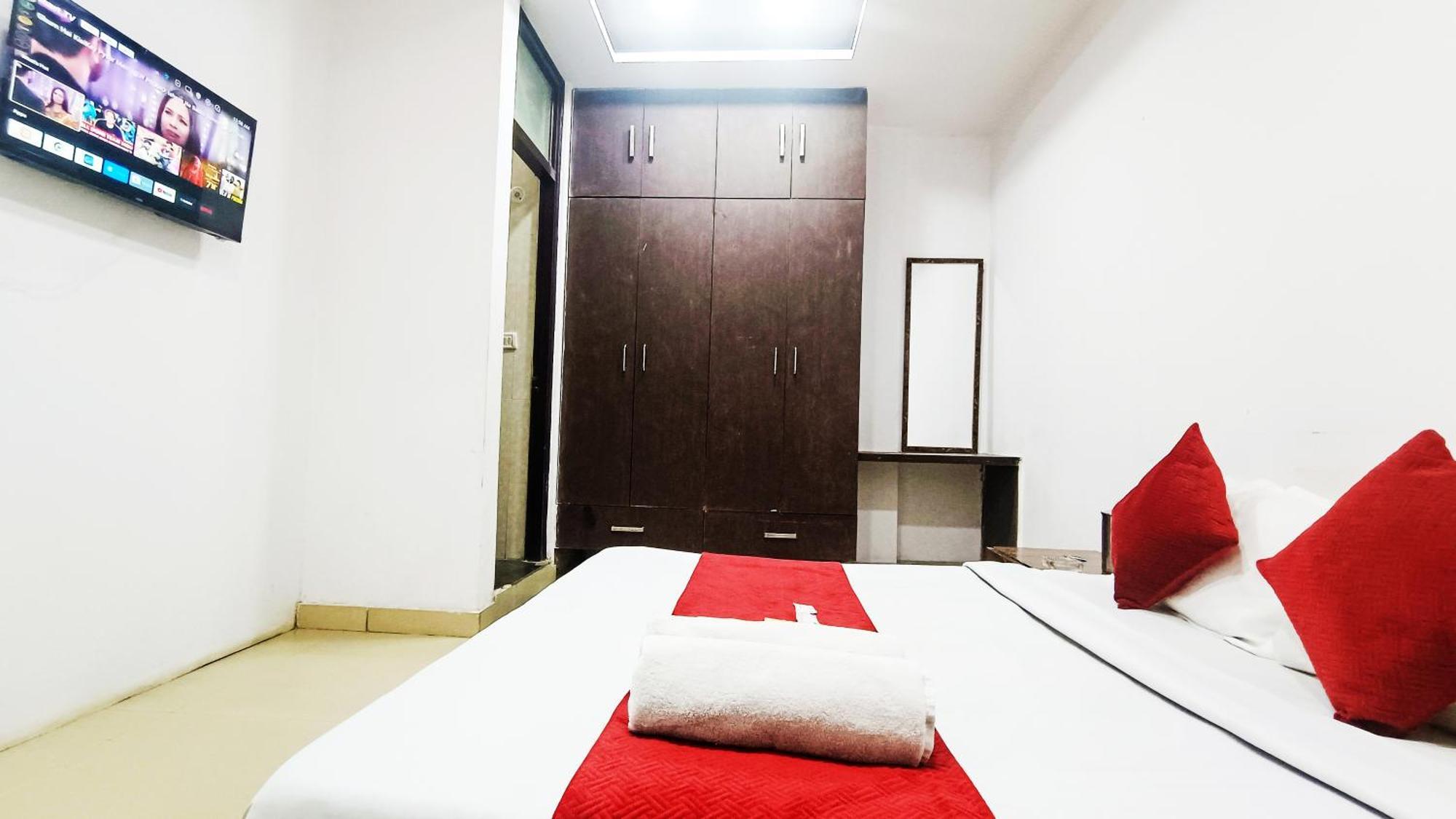 Hotel Maharaja Inn - Lajpat Nagar I ニューデリー エクステリア 写真