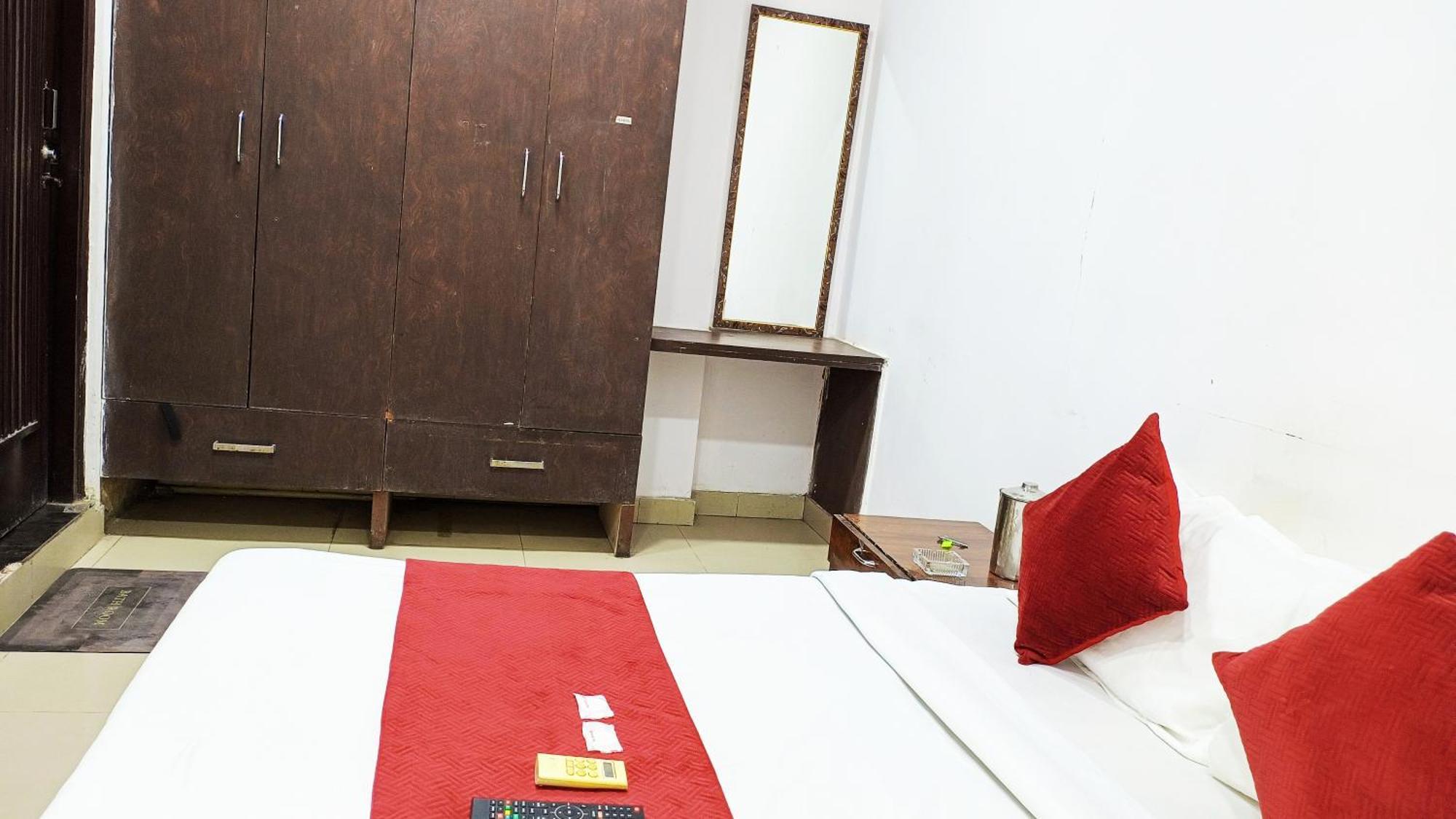 Hotel Maharaja Inn - Lajpat Nagar I ニューデリー エクステリア 写真