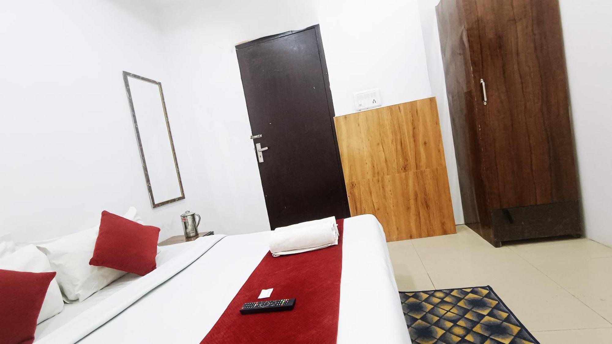 Hotel Maharaja Inn - Lajpat Nagar I ニューデリー エクステリア 写真