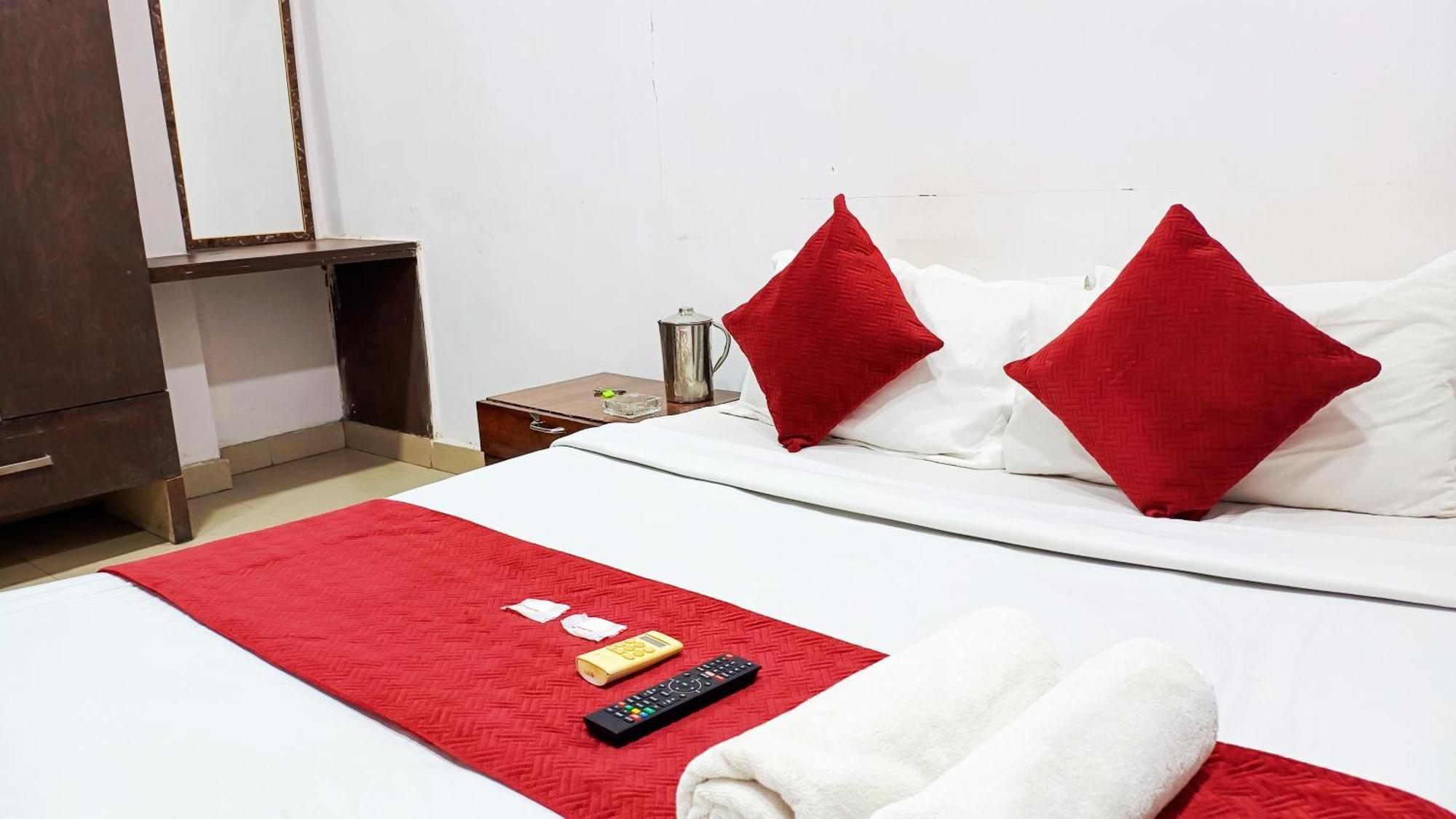 Hotel Maharaja Inn - Lajpat Nagar I ニューデリー エクステリア 写真